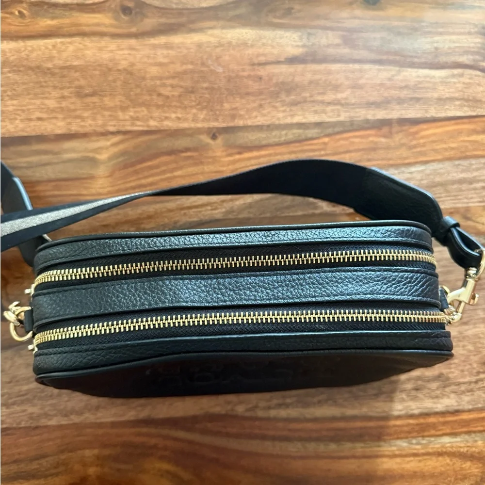 Coach Solid Black Pebbled Leather Horse and Carriage Crossbody Camera Bag Auth - Picture 5 of 11